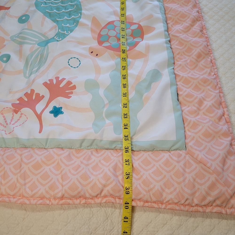 Crib Comforter Quilt 31x40 Inches Mermaid Ocean Pink & White Sea Fish Baby Girl - Picture 4 of 5